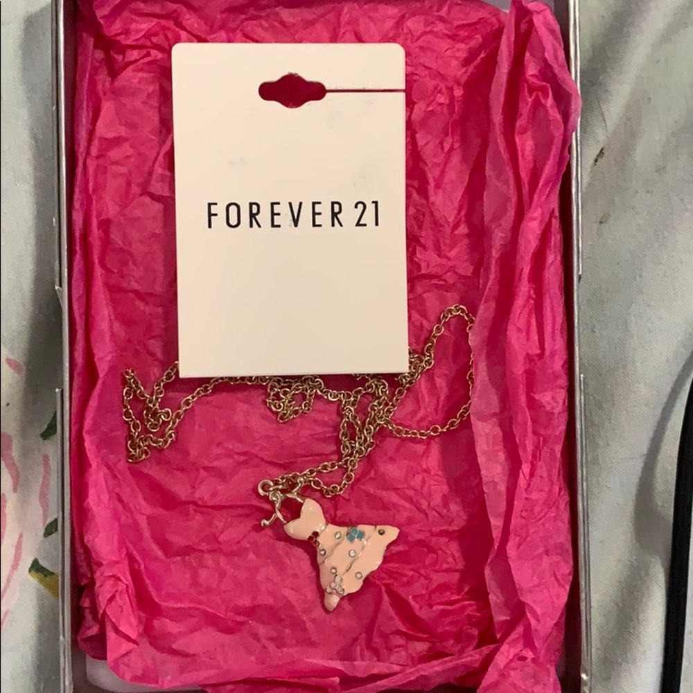 Never worn necklace from Forever 21